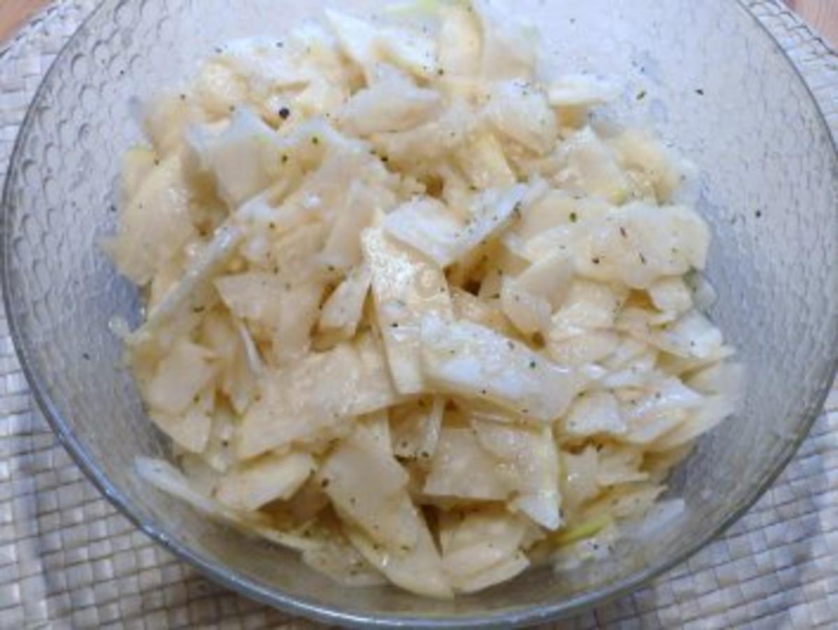 Selleriesalat Beilage oder Bestandteil von Salatplatte - Rezept mit ...