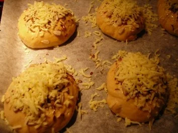 Dinkelbrötchen mit Körnern und Käse - Rezept - Bild Nr. 2