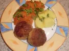 ♥ Erbsen & Karotten mit Frikadellen ♥ - Rezept