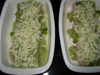 Rezept: Schinken-Porree-Röllchen Bild Nr. 6 Schinken-Porree-Röllchen - Rezept - Bild Nr. 6