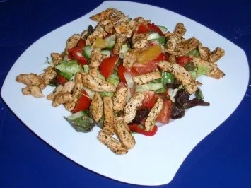 Rezept: Bunter Salat mit Putenbruststreifen und einem fruchtigem Dressing Bild Nr. 7 Bunter Salat mit Putenbruststreifen und einem fruchtigem Dressing - Rezept - Bild Nr. 7