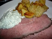 Kaltes Roastbeef mit Sesamkartoffeln - Rezept