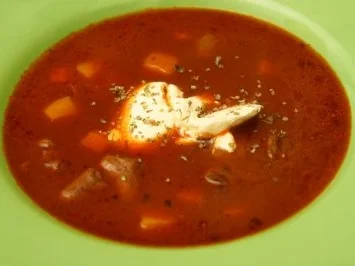 Muttis tomatierte Hühnerherzchensuppe - Rezept