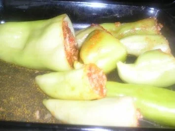 Rezept: Gefüllte Paprika spanische Art mit Tomatensauce und Reis Bild Nr. 5 Gefüllte Paprika spanische Art mit Tomatensauce und Reis - Rezept - Bild Nr. 5