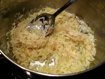 Rezept: Beilage: Schalotten-Safran-Reis Bild Nr. 4 Beilage: Schalotten-Safran-Reis - Rezept - Bild Nr. 4