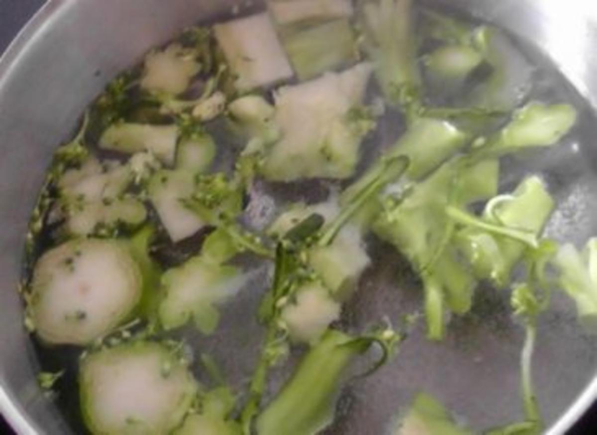Broccolicremesuppe mit Einlage - Rezept - Bild Nr. 3