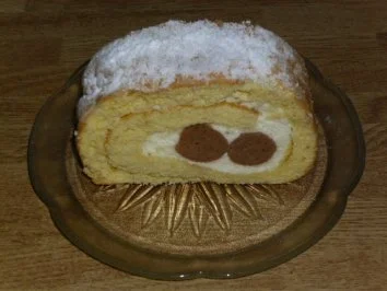 Rezept: Maroni-Biskuitrolle Maroni-Biskuitrolle - Rezept