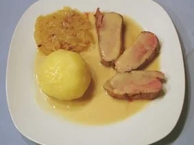 Barbarie-Entenbrust mit Geflügelrahmsauce und Klößen - Rezept