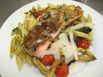 Filet vom Lachs unter der Olivenkruste - Rezept