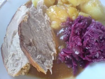 Marinierter Schweinebraten und Kaninchenvorderläufe - Rezept - Bild Nr. 2