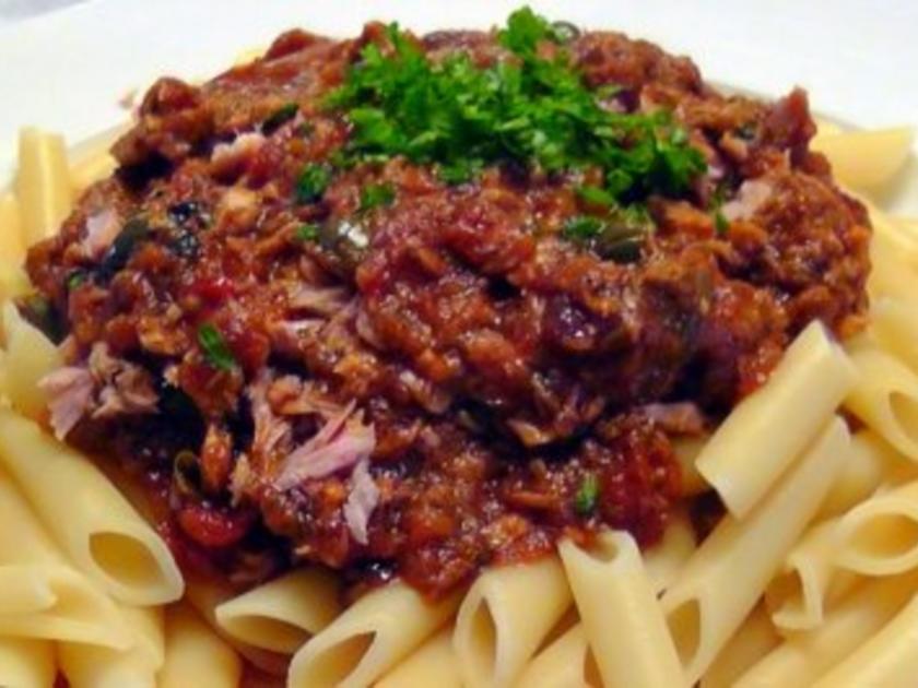 Penne mit Tomaten Thunfisch Sauce - einfach - von annaundguenni