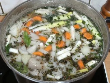 Rezept: Suppe: Klachelsuppe mit Topinambur-Chips Bild Nr. 4 Suppe: Klachelsuppe mit Topinambur-Chips - Rezept - Bild Nr. 4