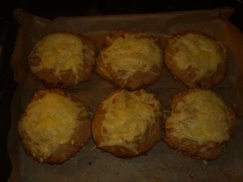 Überbackene Toastbrötchen mit Thunfischpaste - Rezept - Bild Nr. 6