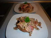 Hacksteak mit Schafskäe und Baccon Pilzen - Rezept