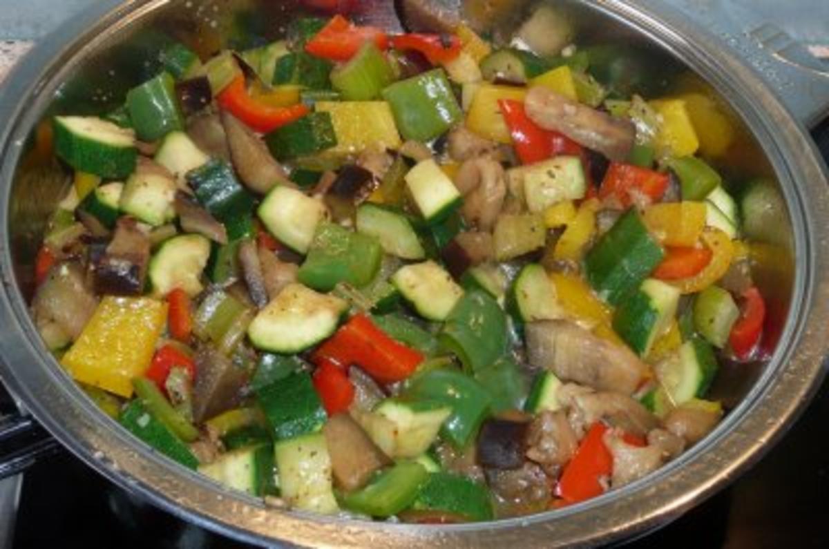 Gemüse: Ratatouille mit Reisfladen - Rezept - Bild Nr. 5