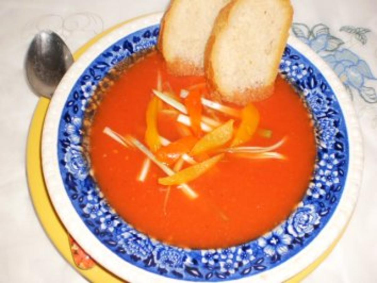 Tomaten-Paprika-Suppe - Rezept mit Bild - kochbar.de