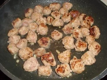 Fleisch: Schwedische Fleischbällchen in Preisbeersauce - Rezept - Bild Nr. 8