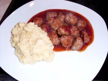 Fleisch: Schwedische Fleischbällchen in Preisbeersauce - Rezept - Bild Nr. 12
