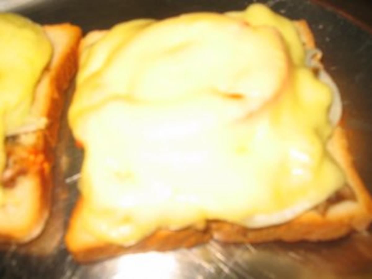 Bilder für Snack: Sardinen-Zwiebel-Toast - Rezept