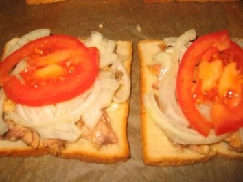 Rezept: Snack: Sardinen-Zwiebel-Toast Bild Nr. 4 Snack: Sardinen-Zwiebel-Toast - Rezept - Bild Nr. 4