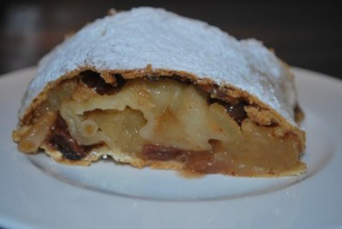 Südtiroler Apfelstrudel - Rezept mit Bild - kochbar.de