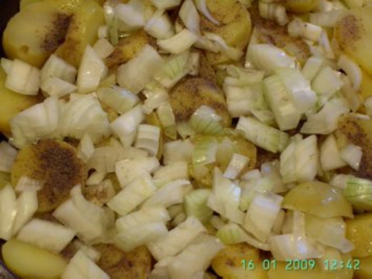 "Oma´s Bratkartoffeln" mit eingelegte Heringe...zur Auswahl ! - Rezept - Bild Nr. 3