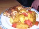 Hänchenschenkel auf Paprika-Kartoffelbett - Rezept