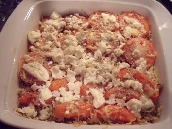 Ofentomaten mit Ziegenkäse auf Thunfisch-Oliven-Feta-Reis - Rezept