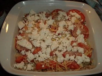 Ofentomaten mit Ziegenkäse auf Thunfisch-Oliven-Feta-Reis - Rezept - Bild Nr. 2