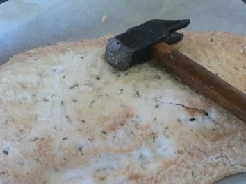 Rezept: Lachsforelle im Thymian-Salzmantel mit Rosmarinkartoffeln Bild Nr. 16 Lachsforelle im Thymian-Salzmantel mit Rosmarinkartoffeln - Rezept - Bild Nr. 16