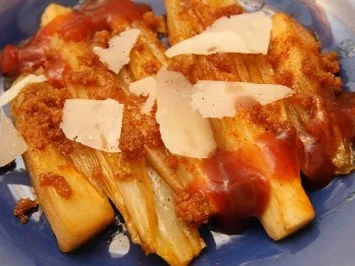 Rezept: Chicoree mit Butterbrösel Chicoree mit Butterbrösel - Rezept