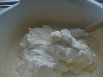 Sahnige Quarktorte mit einer Mandarinenfüllung - Rezept - Bild Nr. 5