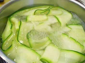 Fleisch: Hähnchen-Zucchini-Päckchen - Rezept - Bild Nr. 6