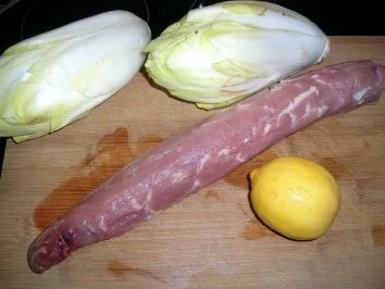 Schweinefilet in Zitronenzesten mit Baby-Möhrchen und Chicorée sowie Parmagiano-Rösti - Rezept - Bild Nr. 3