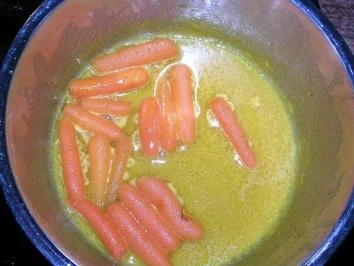 Schweinefilet in Zitronenzesten mit Baby-Möhrchen und Chicorée sowie Parmagiano-Rösti - Rezept - Bild Nr. 9