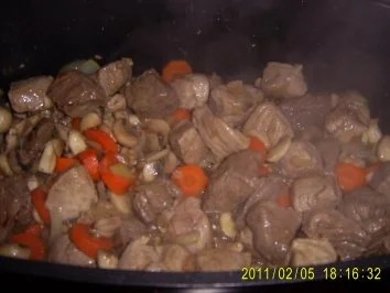 Rezept: Gulasch Burgunder Art Bild Nr. 8 Gulasch Burgunder Art - Rezept - Bild Nr. 8