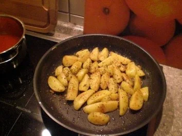 Hähnchenschenkel mit Speckbohnen und Kartoffelrösti - Rezept - Bild Nr. 6