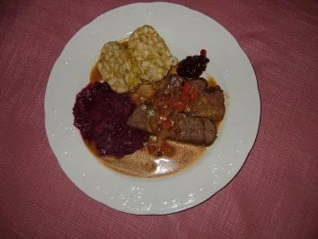 Rezept: Wildschweinbraten in Steinpilz-Rotwein-Soße Wildschweinbraten in Steinpilz-Rotwein-Soße - Rezept