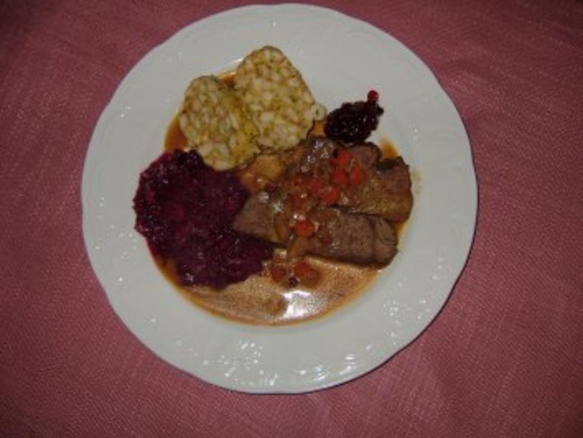 Bilder für Wildschweinbraten in Steinpilz-Rotwein-Soße - Rezept