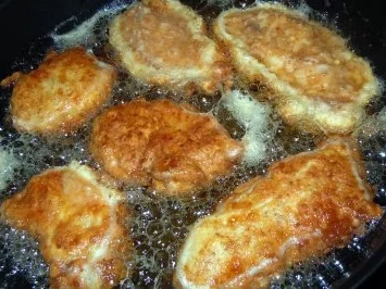 Hähnchenbrust in Kardamom-Parmesan-Hülle auf Tomatensauce und Reis - Rezept - Bild Nr. 8