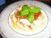 Spaghetti mit Schinken-Bolognese  scharf gewürzt - Rezept