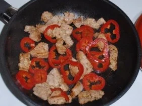 Kleiner Salat mit Putenstreifen *für die Arbeit* - Rezept - Bild Nr. 2