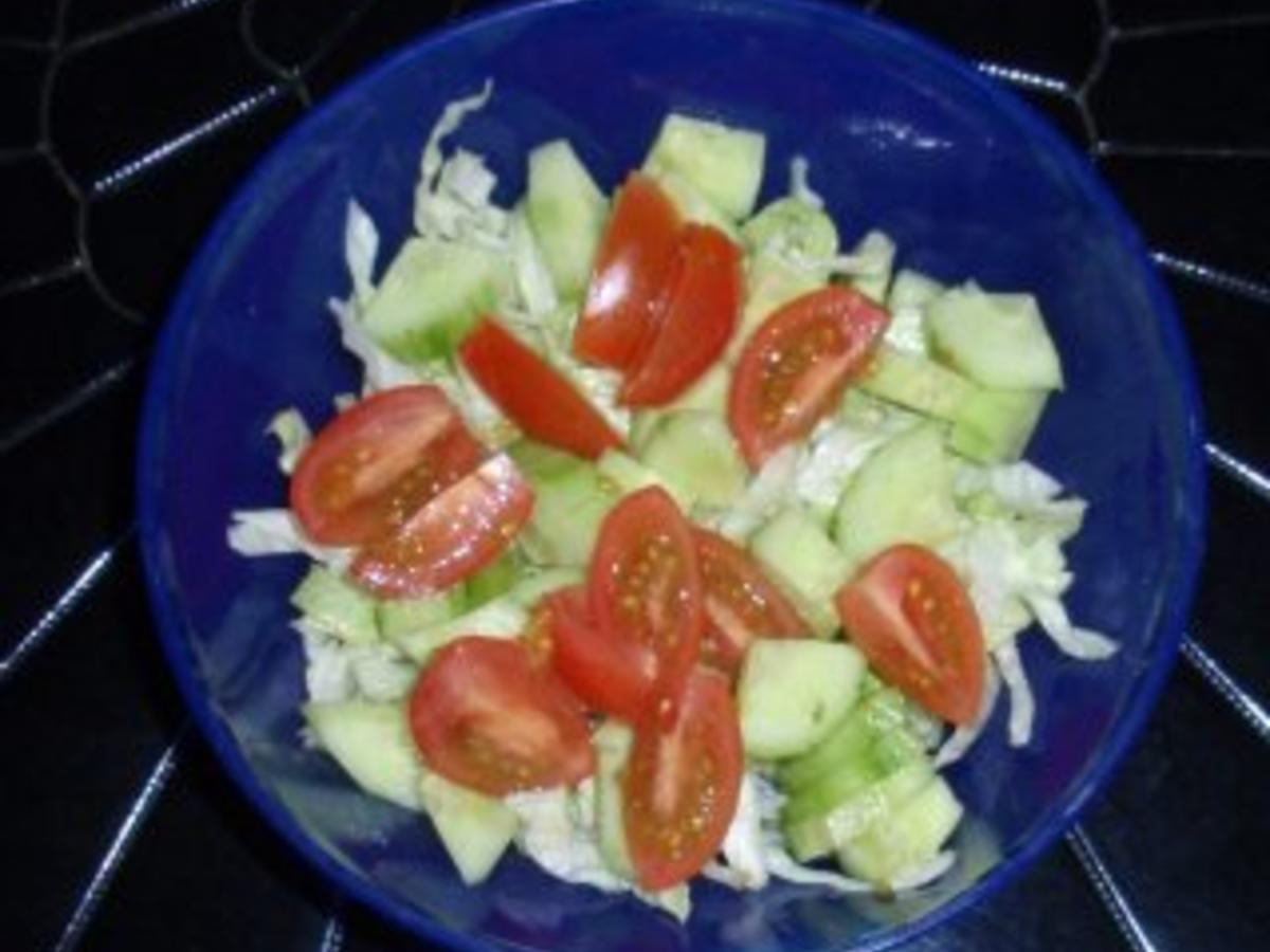 Kleiner Salat mit Putenstreifen *für die Arbeit* - schnell &amp; einfach ...