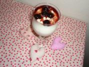 Stracciatella- Quarkcreme mit Amarenakirschen - Rezept