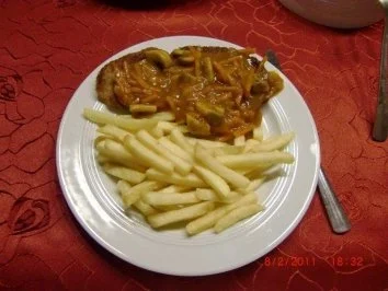 Rezept: Schnitzel mit Jägersoße Bild Nr. 7 Schnitzel mit Jägersoße - Rezept - Bild Nr. 7