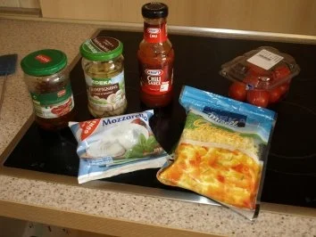 Rezept: Tortilla Pizza vegetarisch Bild Nr. 2 Tortilla Pizza vegetarisch - Rezept - Bild Nr. 2