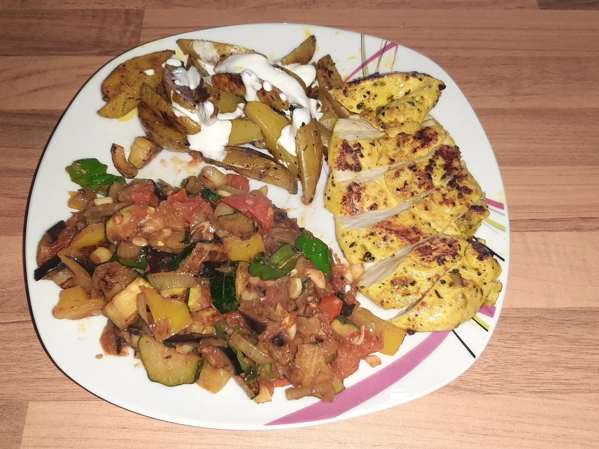 Geflügelröllchen mit Ratatouille - Rezept - Bild Nr. 2