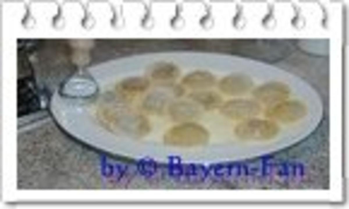 Ravioli mit Nougatfüllung auf Portweinpflaumen - Rezept - Bild Nr. 2