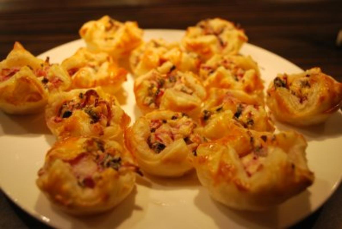Mini-Tarteletts mit roten Zwiebeln und Schafskäse - Rezept - Bild Nr. 6