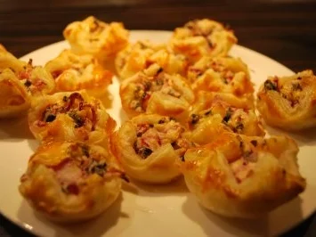 Mini-Tarteletts mit roten Zwiebeln und Schafskäse - Rezept - Bild Nr. 6